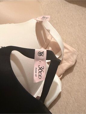 Victoria's Secret Black and White Push-Up Bra Set